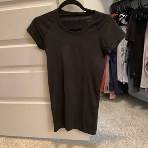 Lululemon Swiftly tech short sleeve